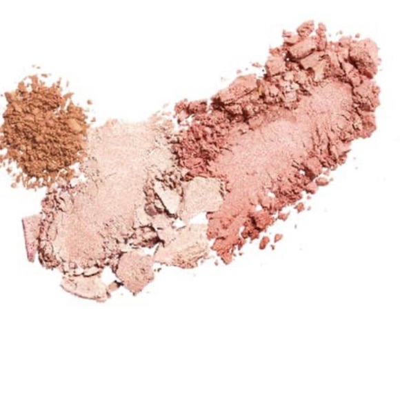 Bundle of Covergirl Trublend & Trunaked Palettes - Set of 4 - Picture 6 of 9